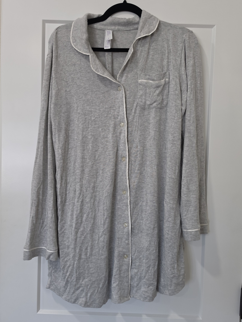 Tarhet Stars Above Gray Button-Front Long Sleeve Sleep Shirt with White Piping
